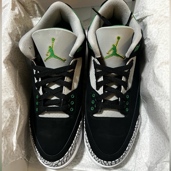 Jordan 3 Retro ‘Pine Green’ - Picture 2 of 7